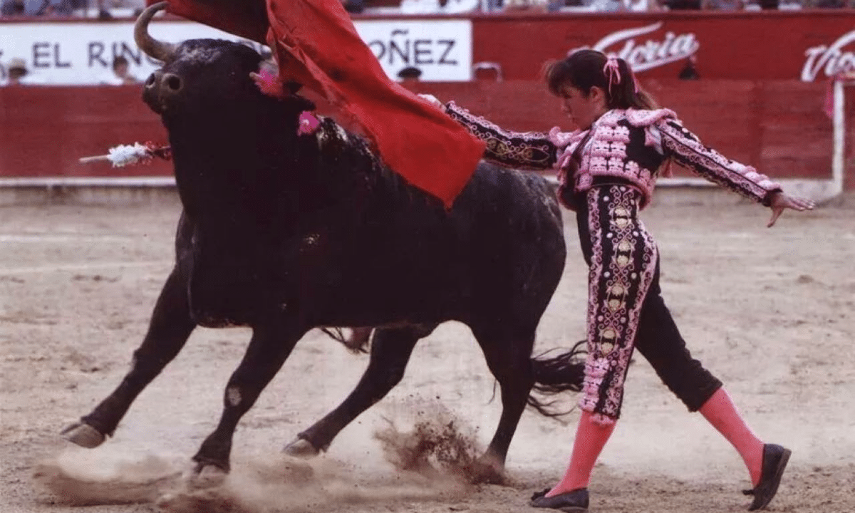 corridas de toros mujeres prohibición veto Plaza México matadoras